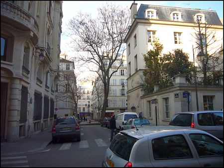 P1930813