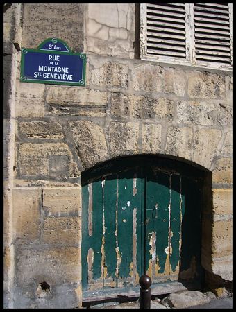 P1990379