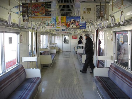 6832F車内