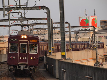 阪急5100系急行 阪急宝塚線豊中駅
