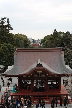 通りの鳥居も見える?@鶴岡八幡宮