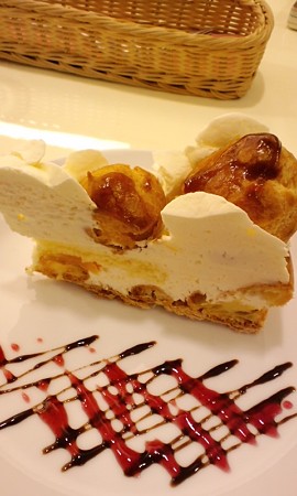 プチシューなケーキ@NINA'S PARIS