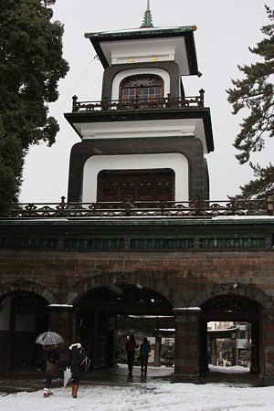 尾山神社神門