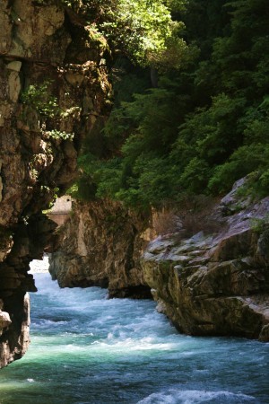 黒部峡谷　渓流（猿飛峡）