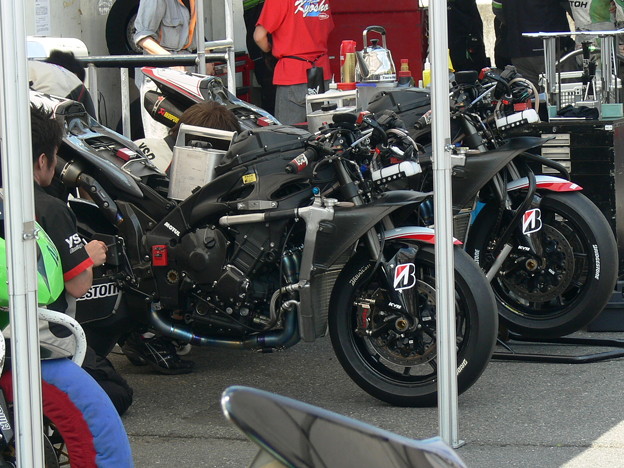 2012 YZF-R1 ＃21 中須賀克行: Motorcycle racers
