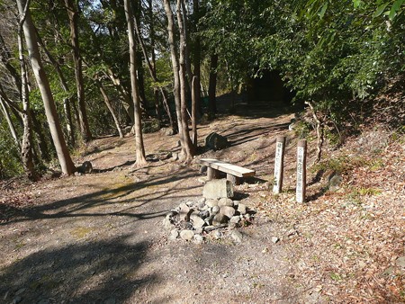 本城山の金比羅神社