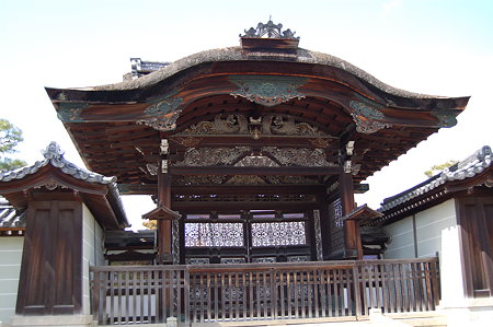 仁和寺勅使門