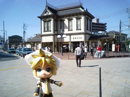 それでは松山駅に戻ります! ■道後温泉 9:05 → 松山駅前 9:24 136 普...