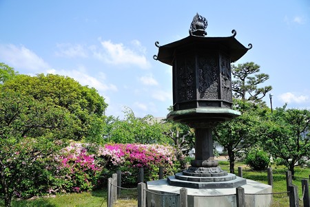 奈良東大寺 金銅八角燈籠（複製）