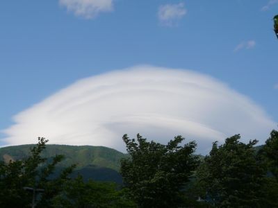 変な雲