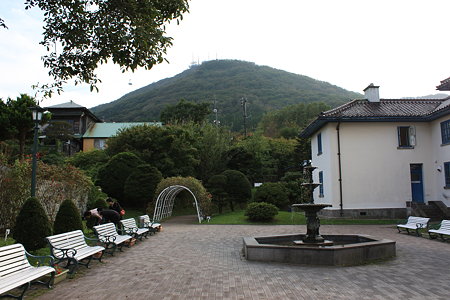 旧イギリス領事館庭園と函館山